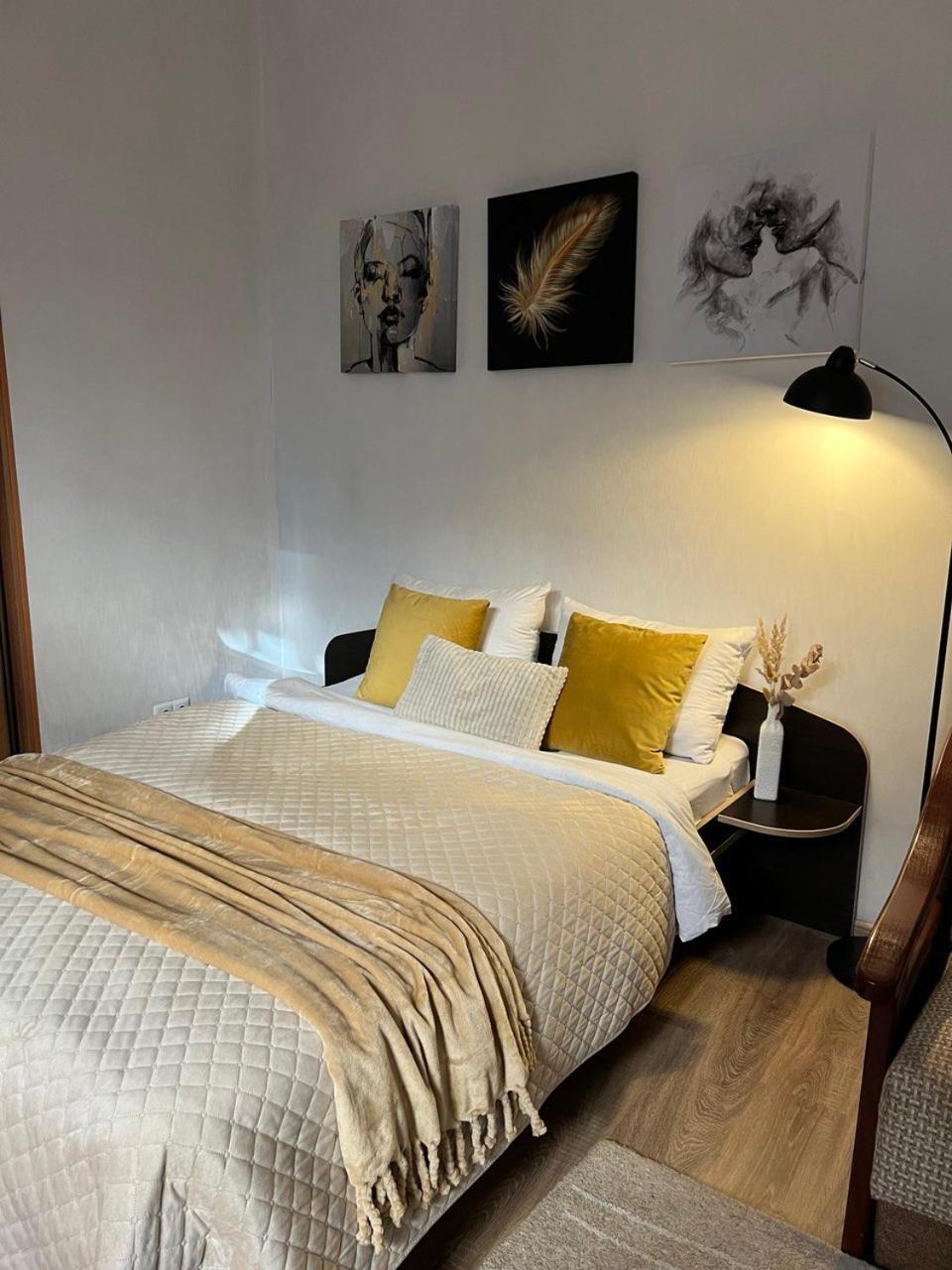 Cozy Apartment Near The Lviv National Opera Экстерьер фото